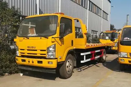 桂梧高速G65公司拖车道路救援补胎要多少钱